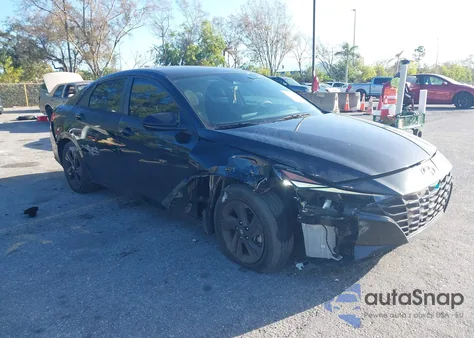2022 Hyundai Elantra Sel z USA, uszkodzony, nr VIN 5NPLM4AG5NH079082